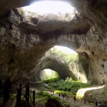 Pestera Devetashka (Medium)