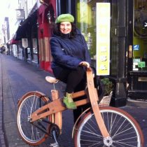 cu bicicleta in haga
