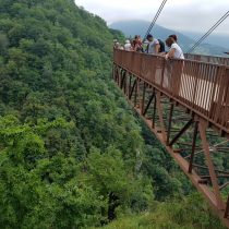 podul suspendat okatse