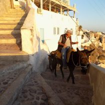 magari in santorini