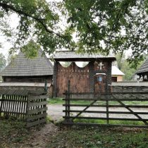 sat traditional maramures