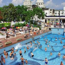 Gellert-Bath piscina cu valuri