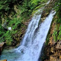 cascada urlatoarea